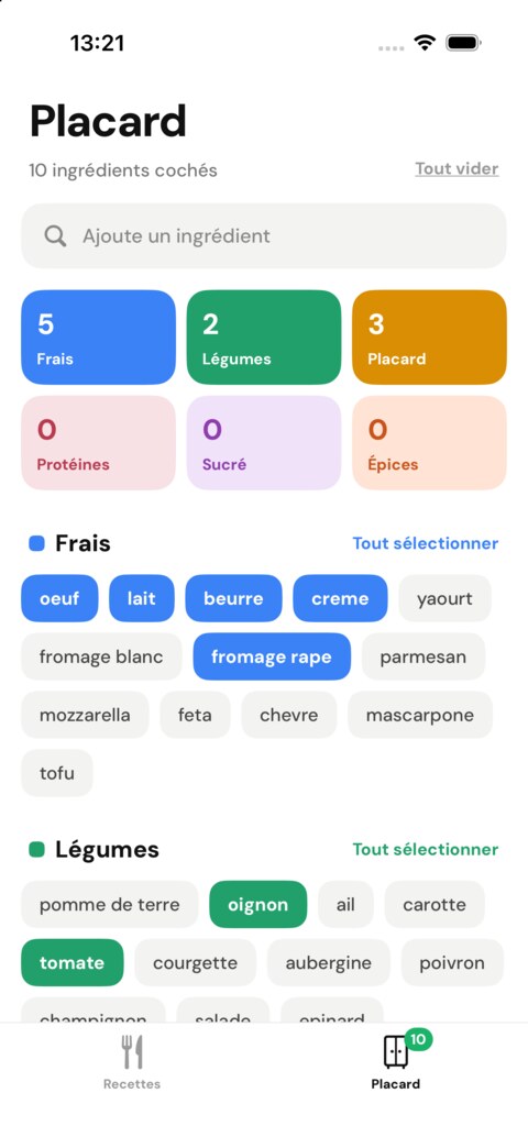 Le placard : six rayons, frais, l&eacute;gumes, placard, prot&eacute;ines, sucr&eacute;, &eacute;pices, et les ingr&eacute;dients coch&eacute;s