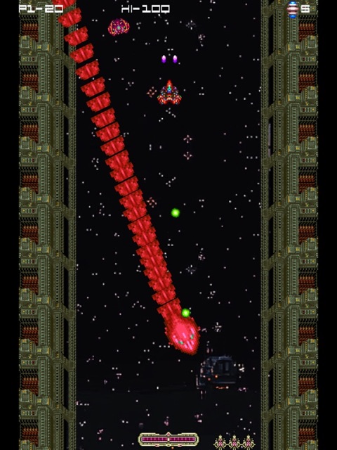 Metal-Angel gameplay: a segmented boss across the starfield